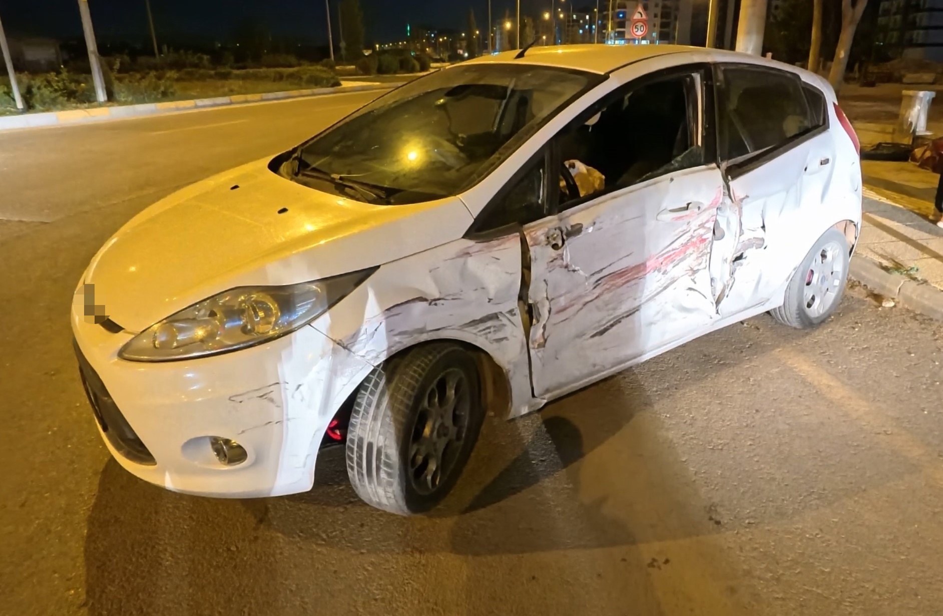Aksaray’da alkollü sürücü dehşeti: 2 yaralı-3