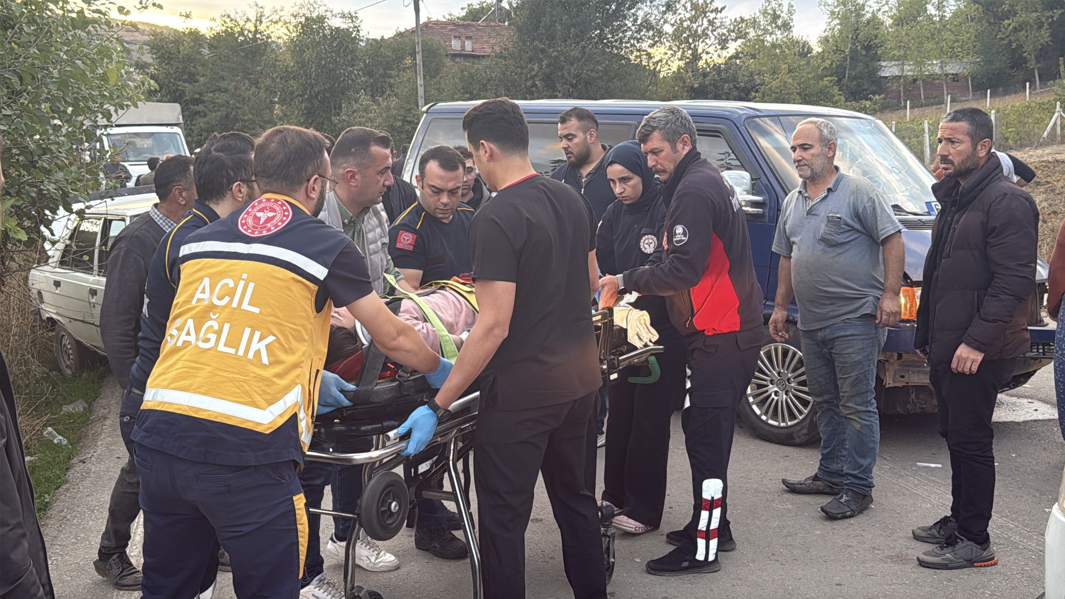 Tokat’ta minibüsle otomobil çarpıştı: 5 yaralı-2