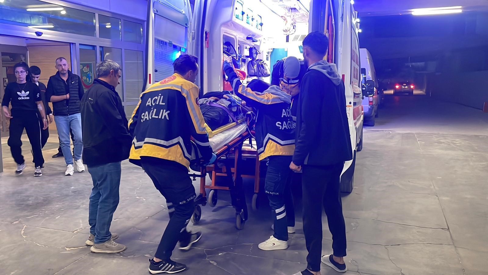Karaman’da hastane şantiyesinde bıçaklı kavga: 1’i ağır 4 yaralı-1