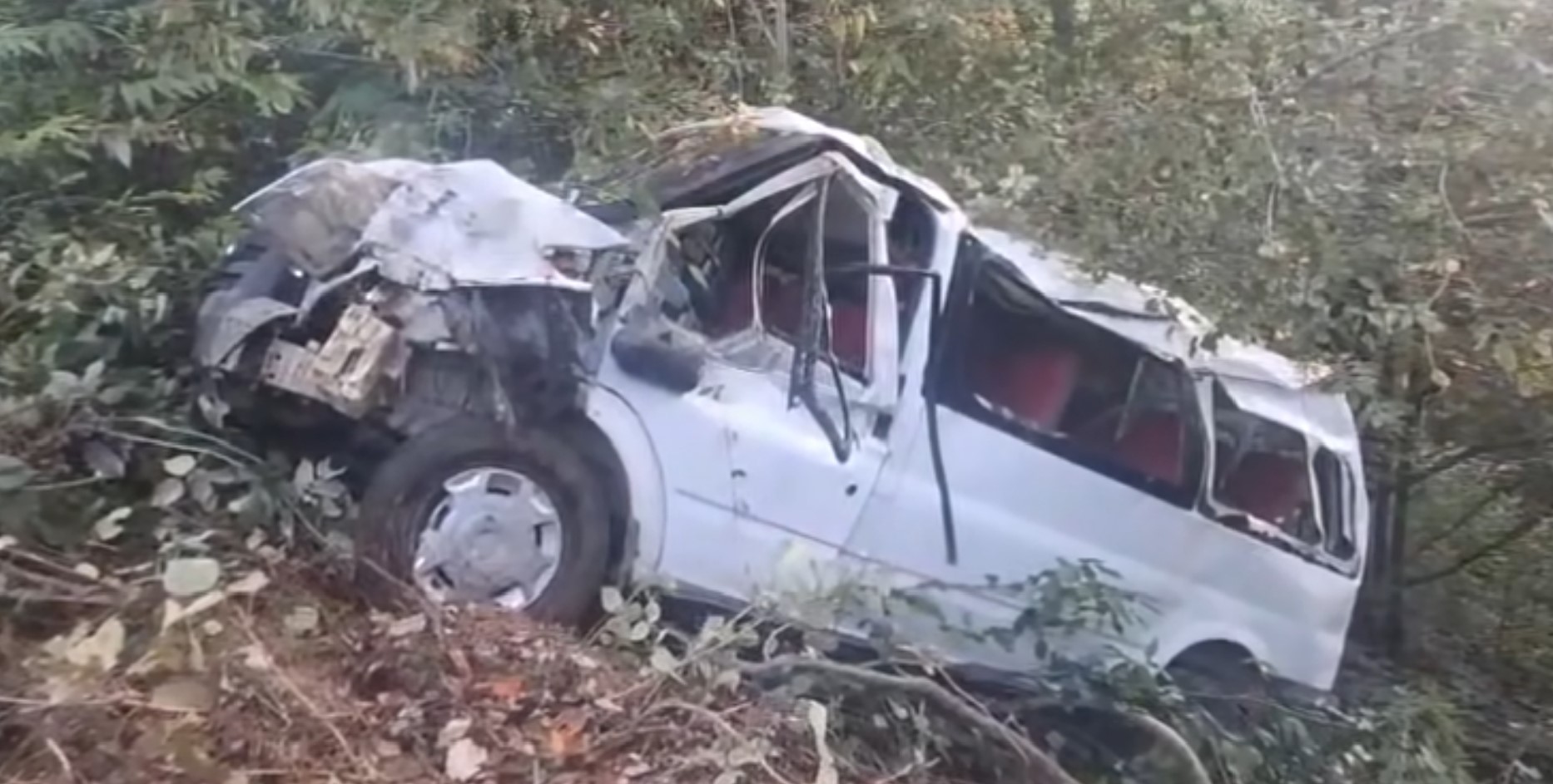 Ordu’da minibüs şarampole devrildi: 11 yaralı-1