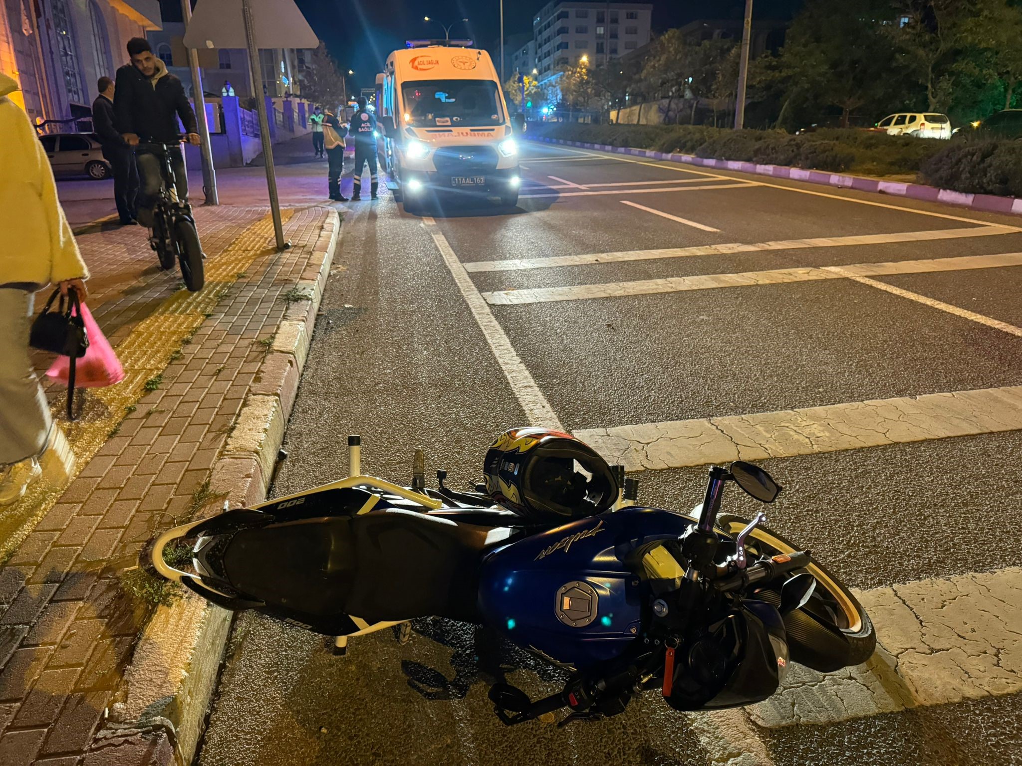 Bilecik’te motosiklet yayaya çarptı: 2 yaralı