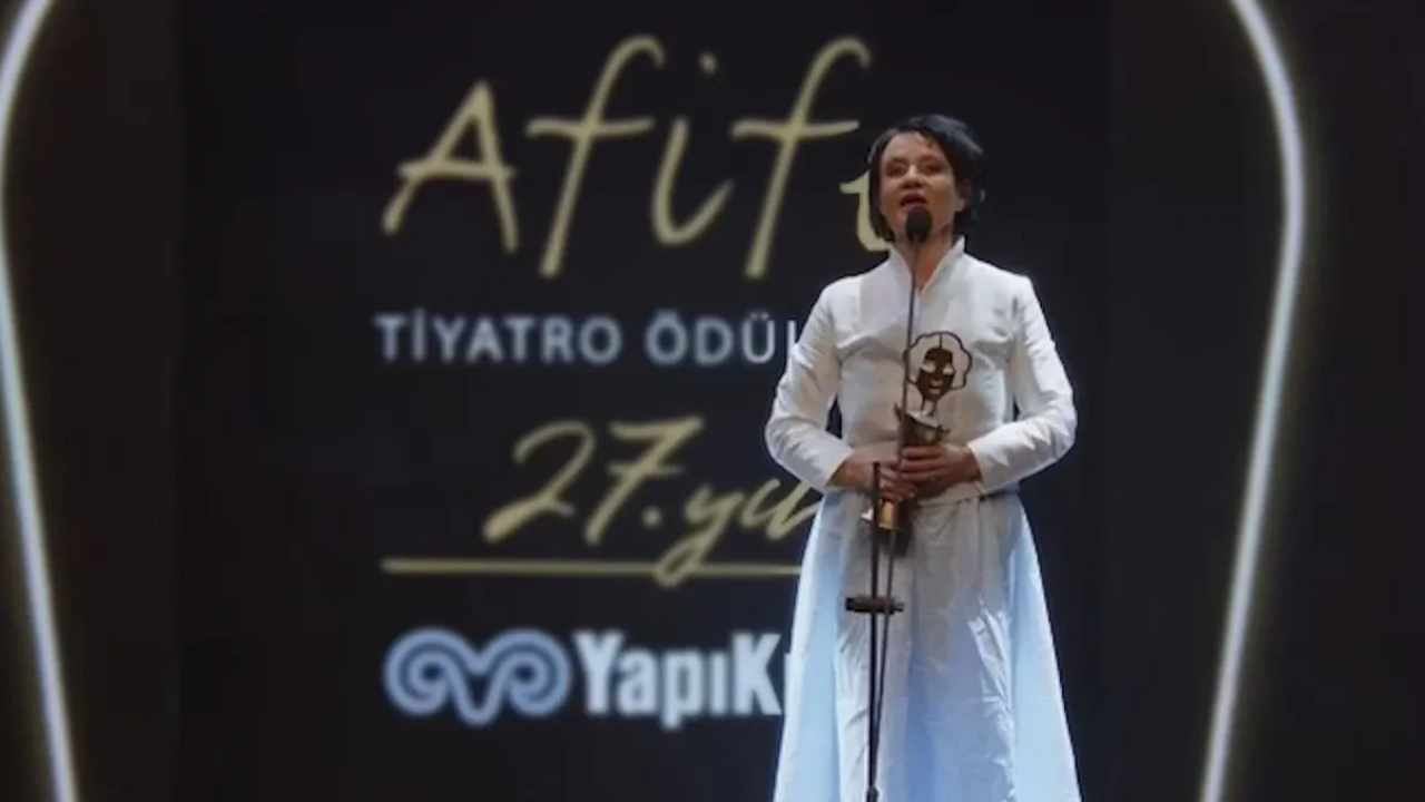 Afife Ödülleri’nde Tamer Karadağlı Krizi Adı Anılınca Seyirciler Salonu Terk Etti