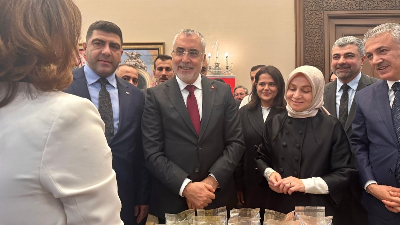 Bakan Işıkhan’dan Kadın Istihdamı Açıklaması! (2)