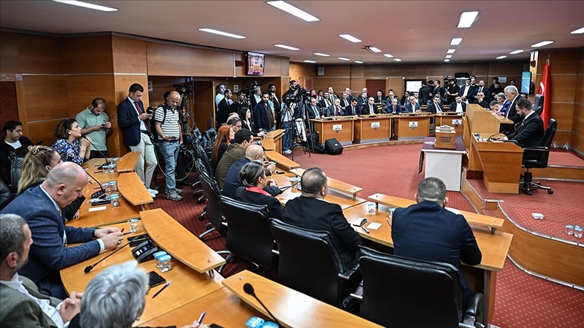 Bayrampaşa’da Olaylı Başkan Vekilliği Seçimi Oy Pusulası Krizi Salonu Karıştırdı 2