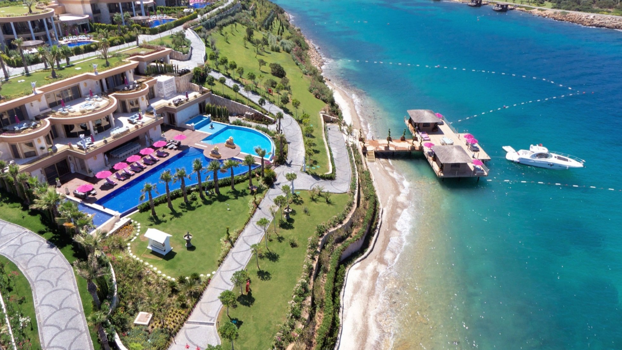 Bodrum'daki Paramount Otel'e Kayyum Atandı (2)