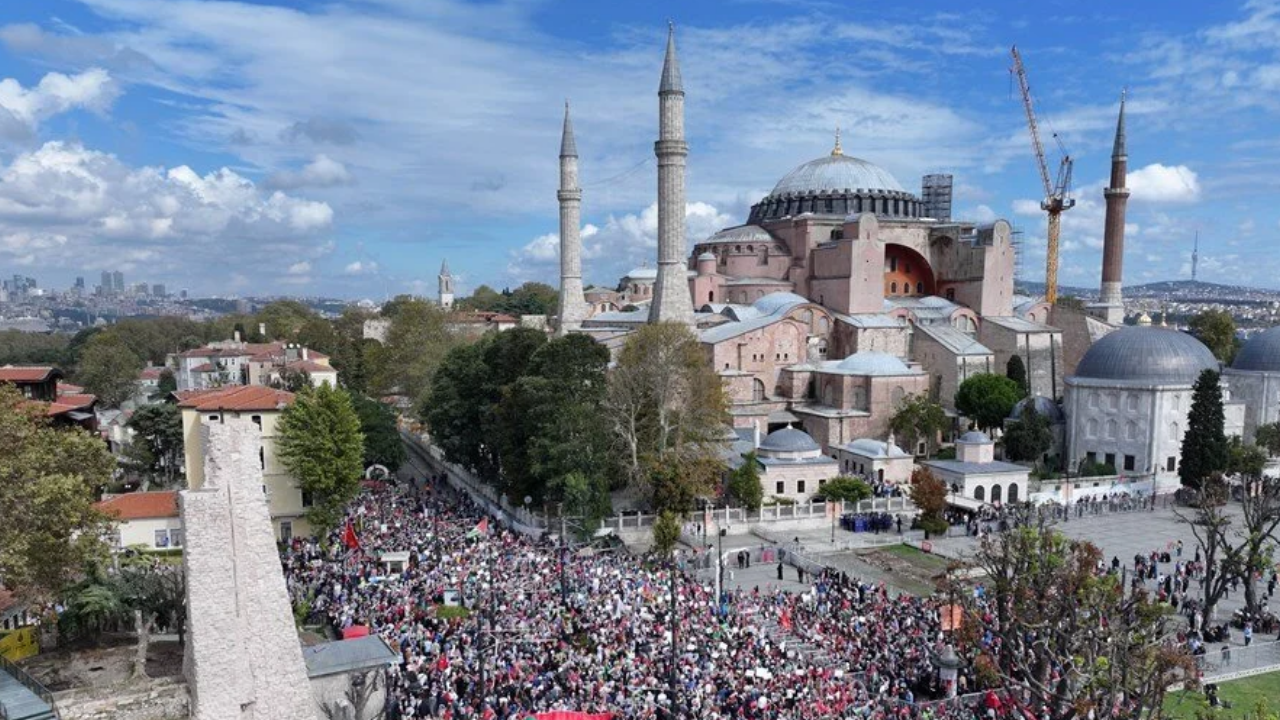 İstanbul’dan Kars’a, Van’dan İzmir’e Gazze İçin On Binler Sokağa Döküldü