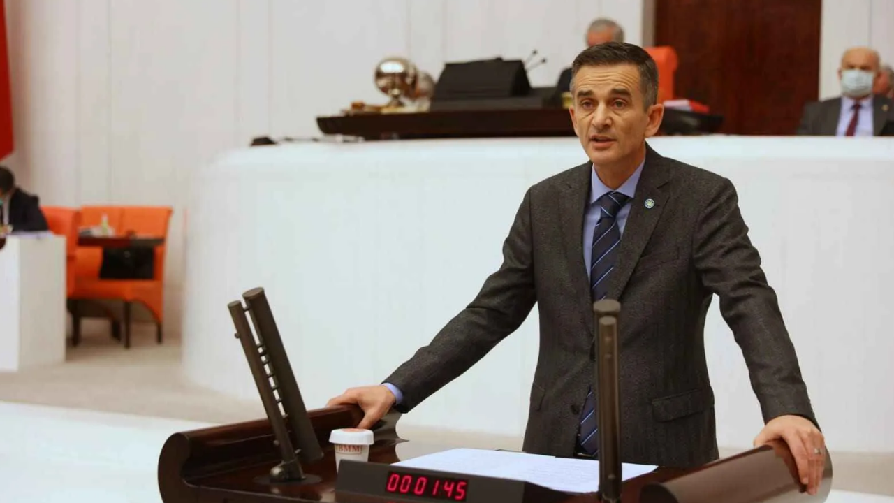 İyi̇ Parti’den Chp’ye Geçen Ümit Dikbayır Kimdir, Nereli Ve Kaç Yaşında (1)