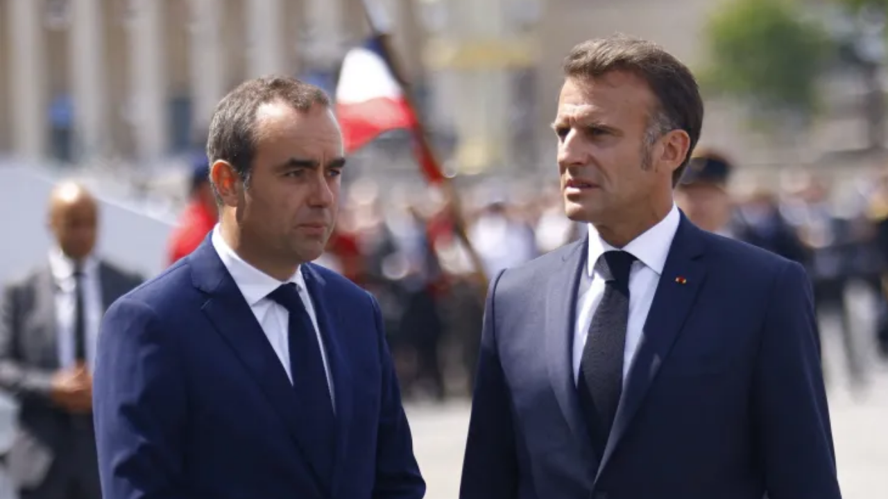 Macron, Dört Gün Önce İstifa Eden Lecornu’yu Yeniden Başbakan Olarak Atadı (1)