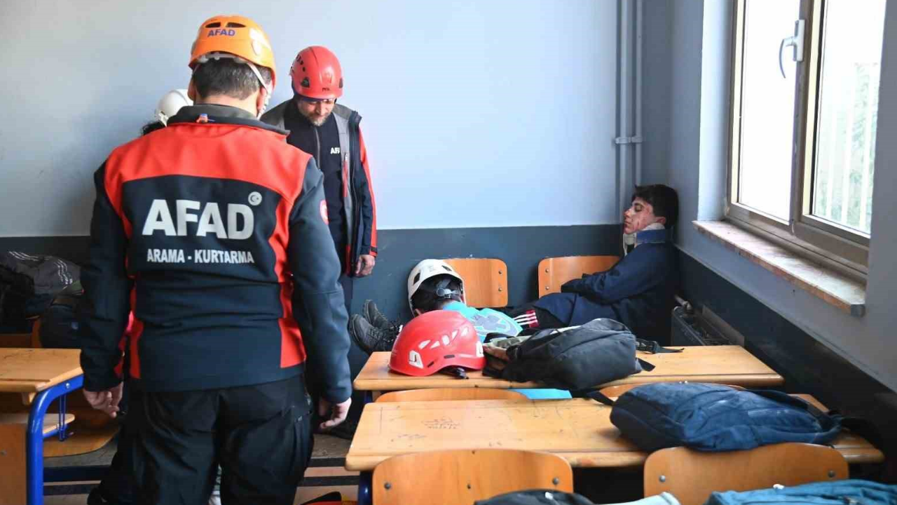 Okullarda Deprem Tatbikatı 13 Ekim Pazartesi Saat Kaçta Yapılacak Deprem Tatbikatı Nasıl Yapılır (1)