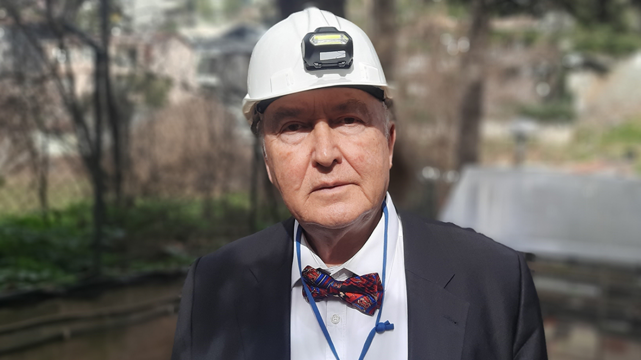 Övgün Ahmet Ercan-1