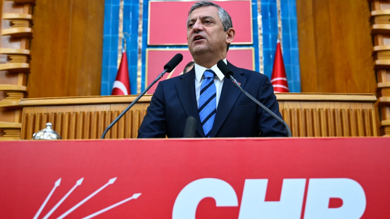 Özgür Özel’den Ünlülere Yönelik Operasyona Tepki ‘’Torbacı Yok, Torba Var’’ (1)