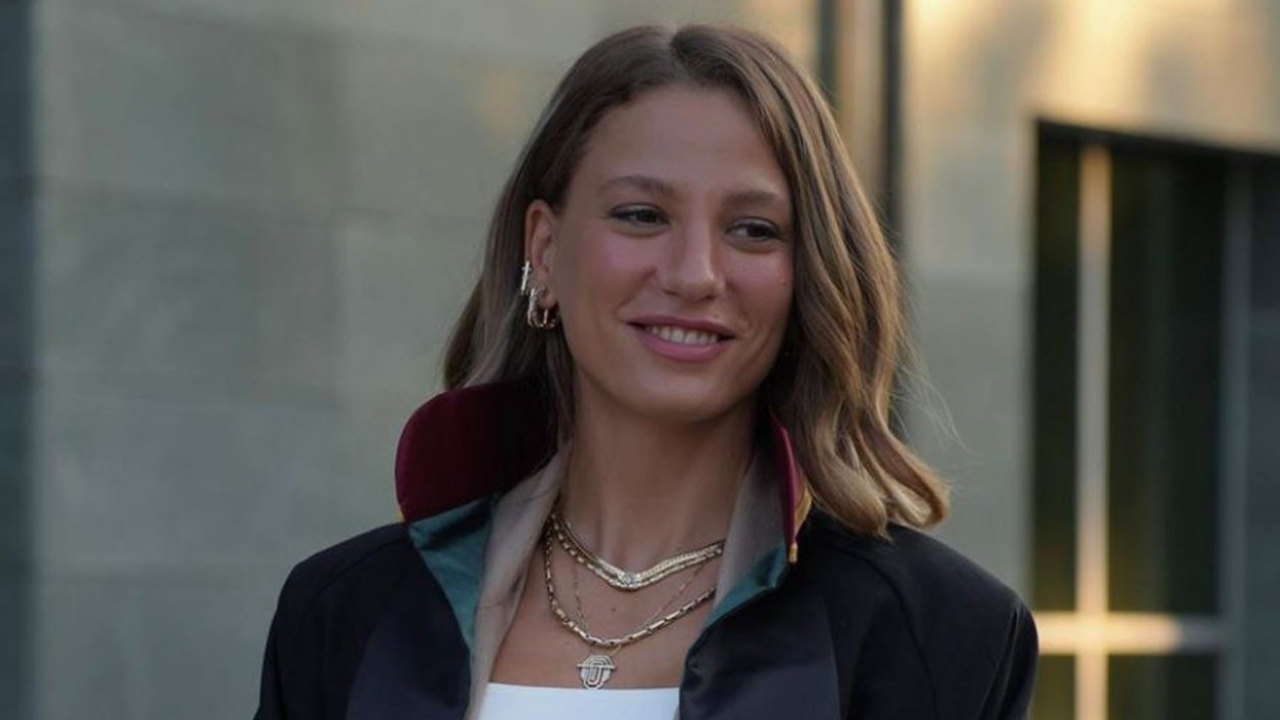 Serenay Sarıkaya’nın Mavi Jean Anlaşmasından Alacağı Ücret Ağızları Açık Bıraktı! (3)