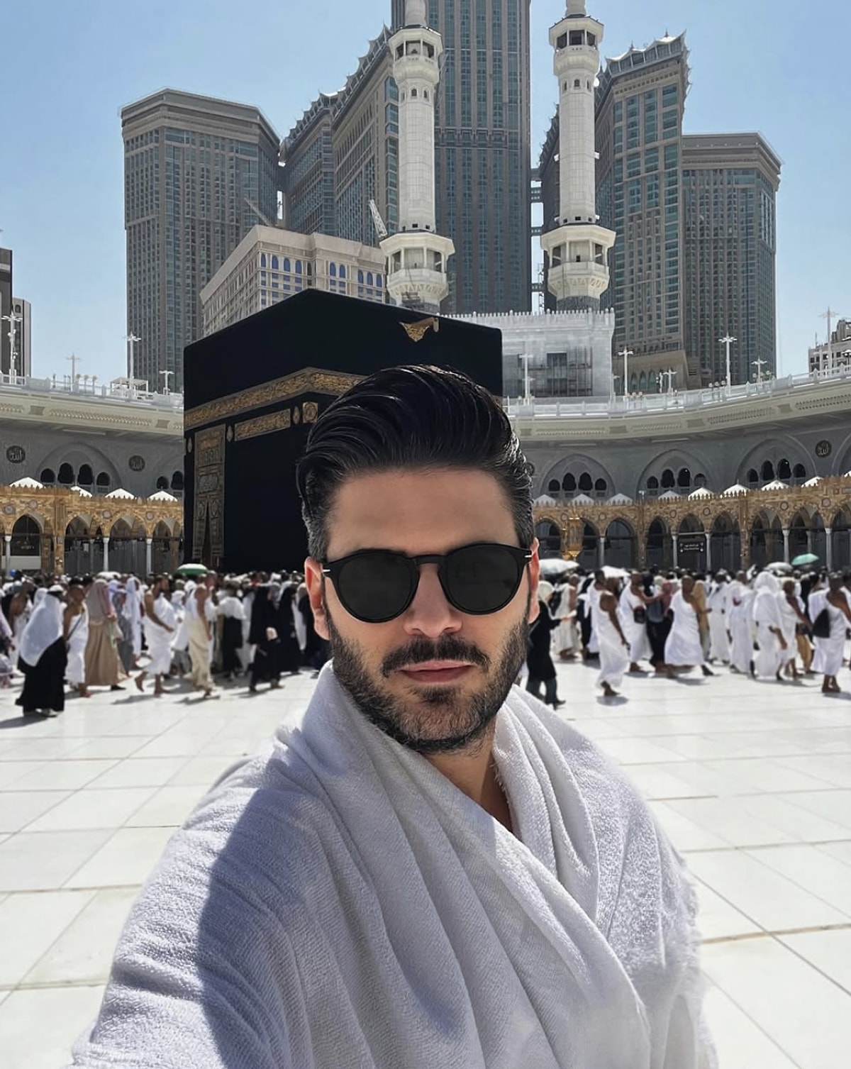 Tolgahan Sayışman’dan Umre Kuran Okurken Uyuya Kaldığı İddialarına Yanıt!1