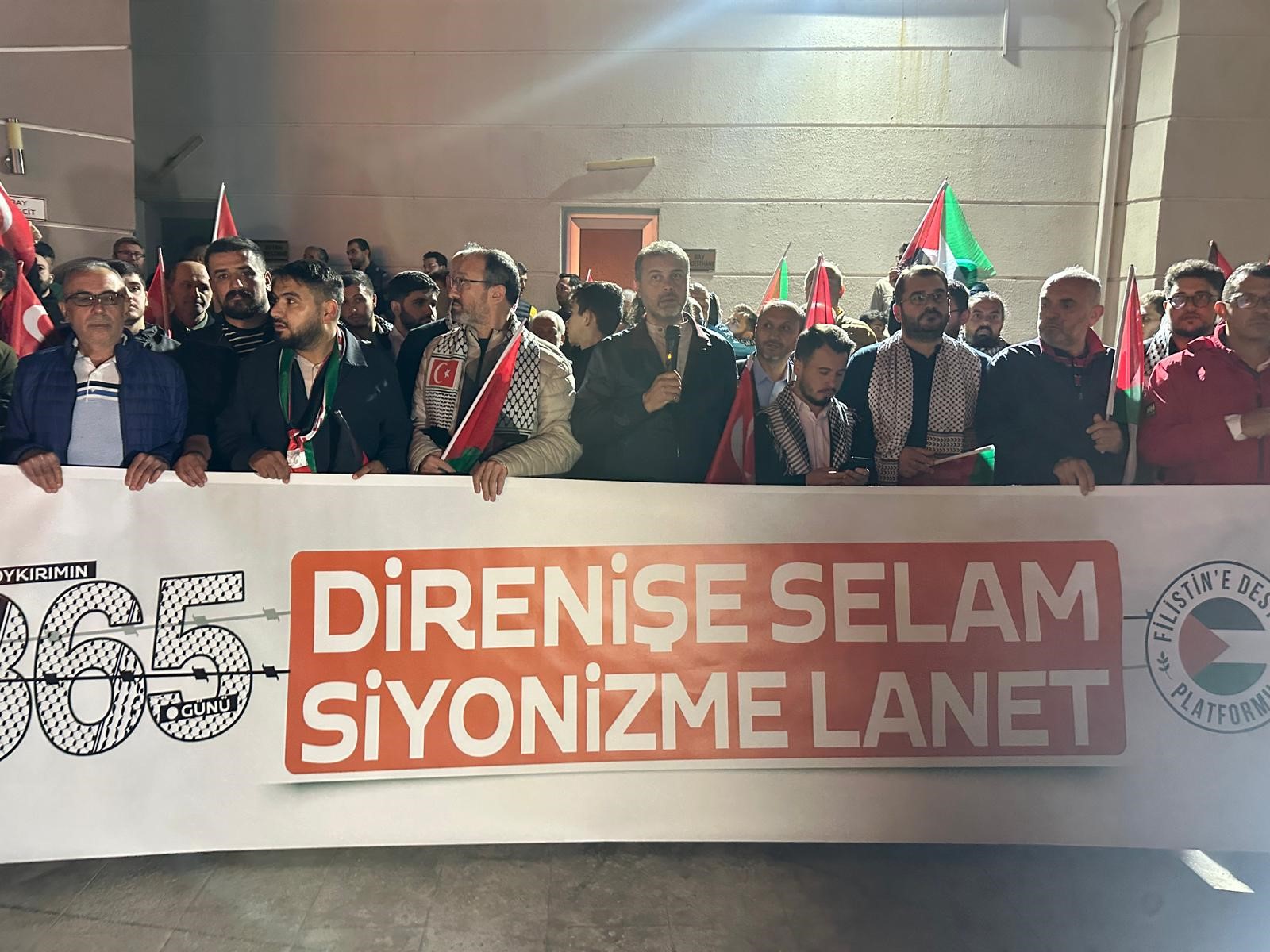 Uşak’ta Yüzlerce Kişi Gazze Ve Sumud Filosuna Destek Yürüyüşünde (8)