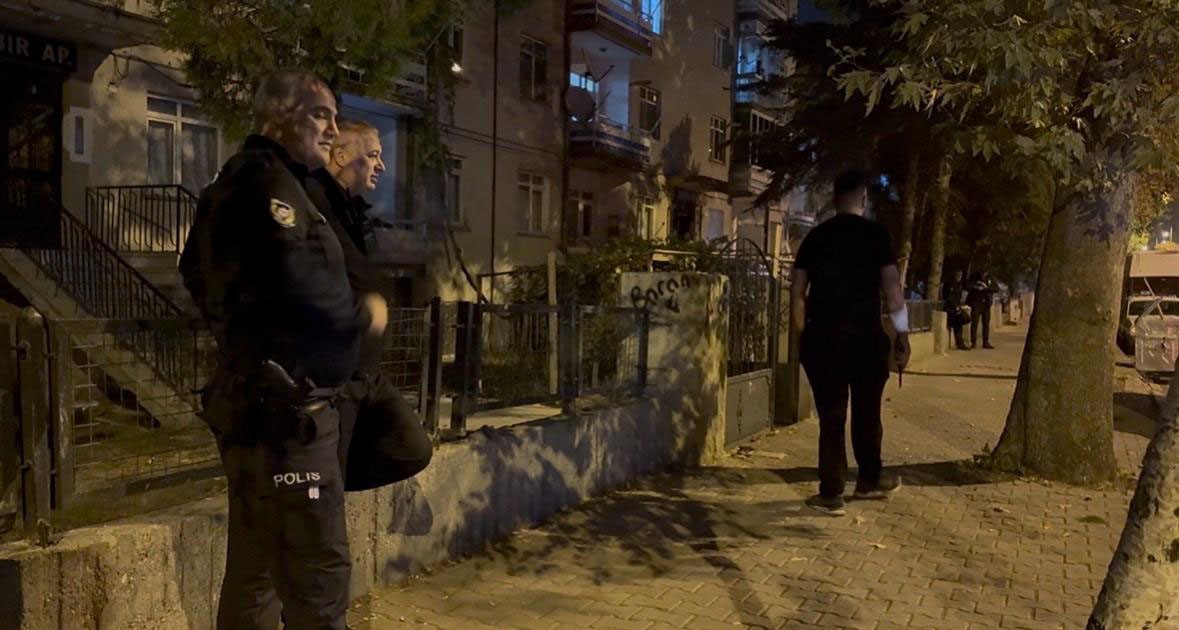 Annesinden para alamayan genç bıçakla kendine zarar vermek istedi