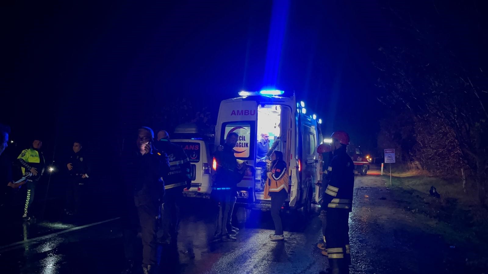 Eskişehir-Afyonkarahisar yolunda feci kaza: 3’ü çocuk 9 yaralı-2