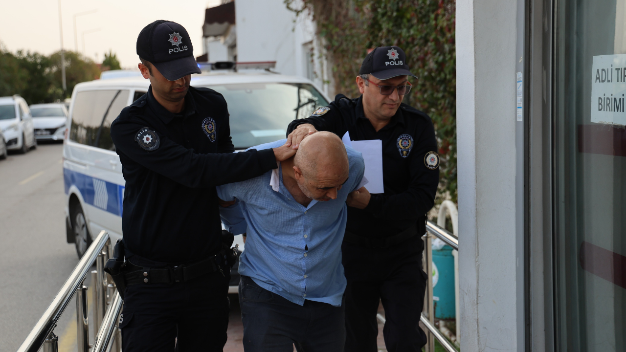 Adana’da Akrabasını Av Tüfeğiyle Vurup Darbeden Şüpheli Tutuklandı (2)