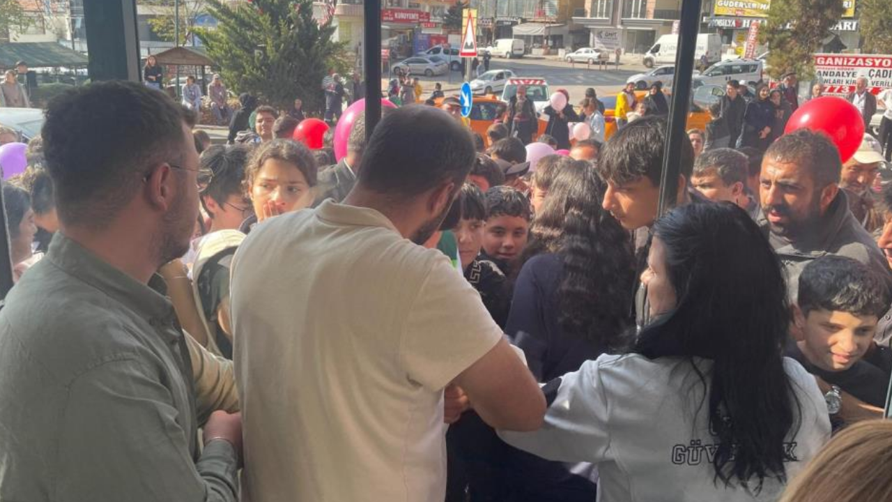 Ankara’da 1 Liraya Tavuk Döner Ve Ayran Kuyruğu (2)