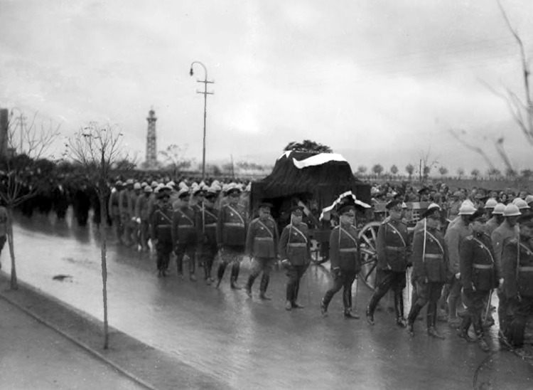 Arşivlerden Atatürk’ün Son Yolculuğu Ulusun Kederi Fotoğraflarda Can Buldu 8