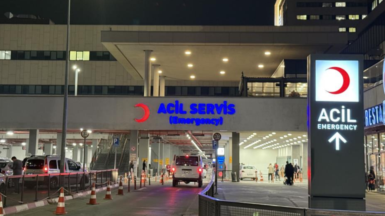 Başakşehir'de 30 Öğrencinin Zehirlendiği Okulun Kantincisi Gözaltında