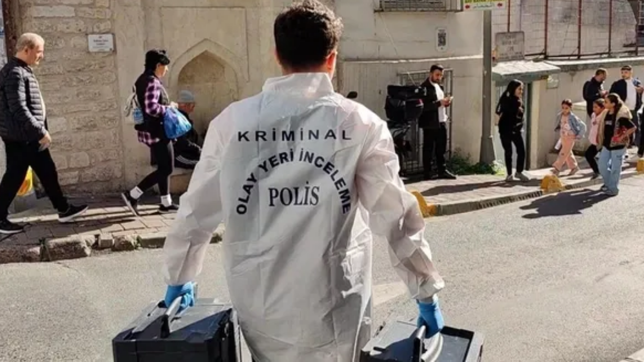 Böcek Ailesinin Kaldığı Otelde Ilaçlama Yapan Çalışanın Ifadesi Ortaya Çıktı (1)