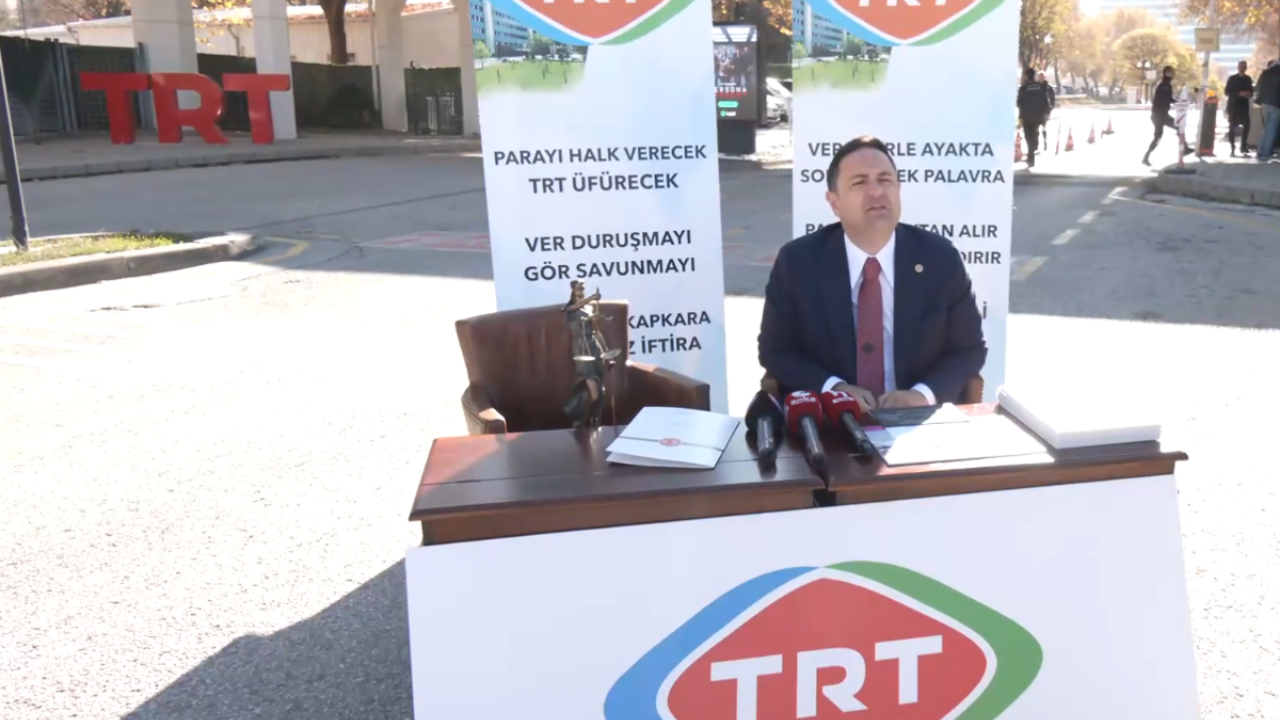 Chp Ankara Milletvekili Trt Genel Müdürlüğü Önüne Kendi “Stüdyosunu” Kurdu!