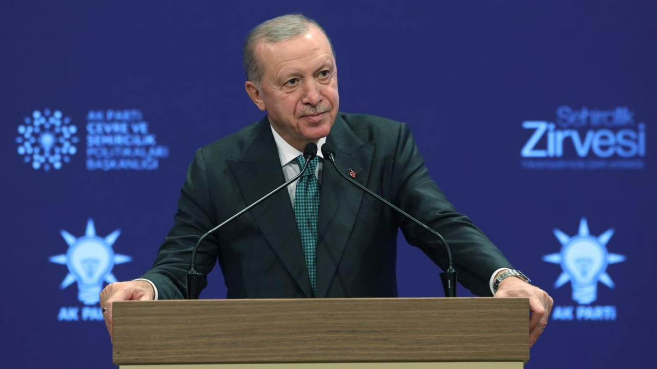 Cumhurbaşkanı Erdoğan Adıyaman’dan Özgür Özel’e Yüklendi ‘’Aykırı Tek Bir Görüşe Tahammül Yok’’ (1)