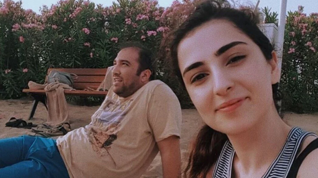 Komedyen Özgür Turhan, Eski Eşi Deniz Bağdaş’ın Kendisini Aksel Gürel Ile Aldattığını Ileri Sürdü (2)