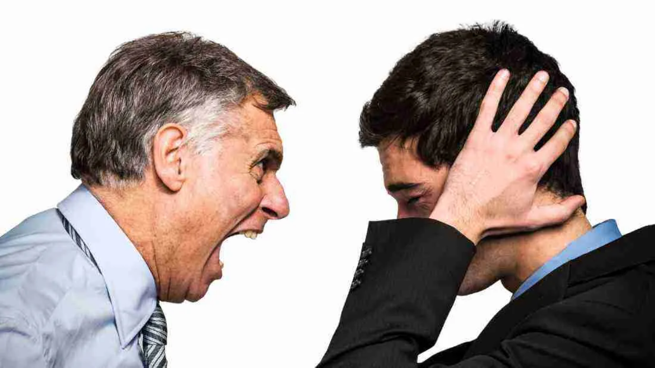 Narsist Bir Patronla Çalıştığınızı Gösteren 10 Bilimsel Gerçek (9)