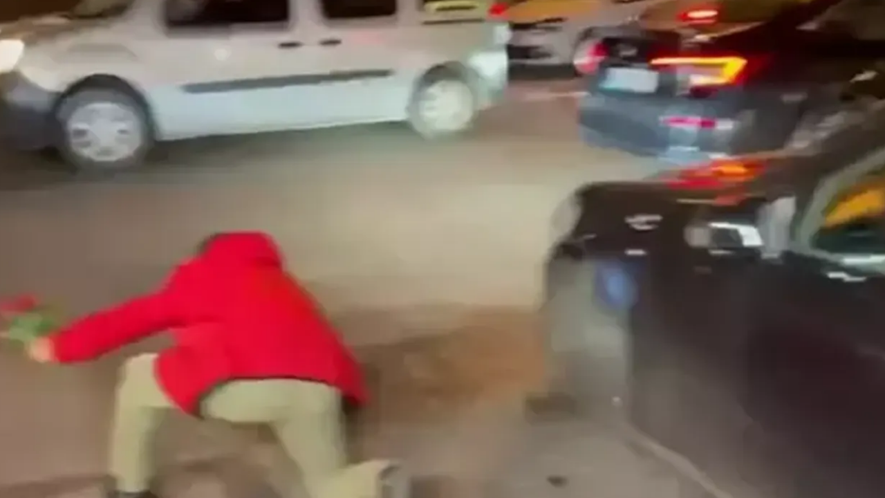 Sahipsizler Dizisi Oyuncu Mina Derman Tepkilerin Odağında Aracıyla Çiçekçi Çocuğa Çarpıp Devam Etti (1)