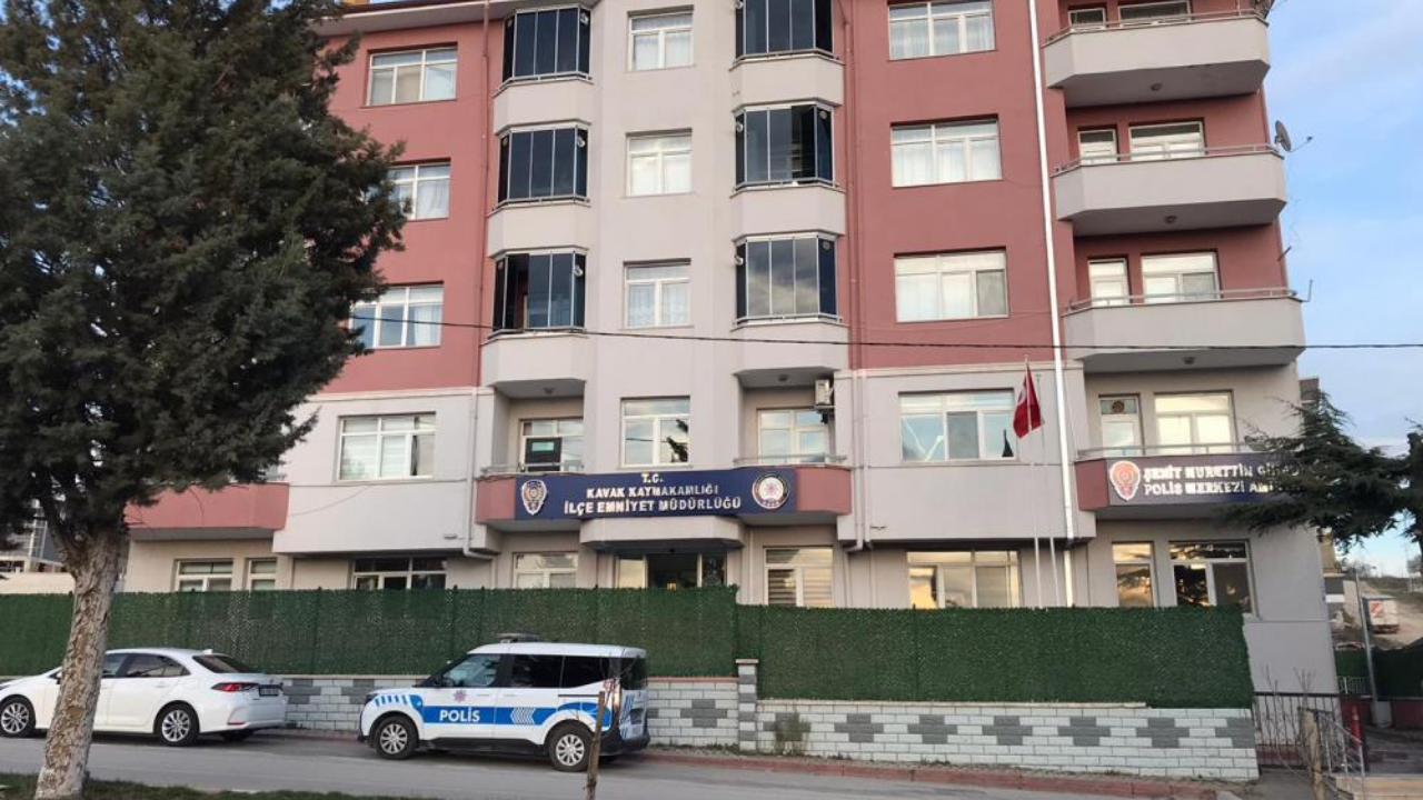 Samsun’da Bir Polis, Beylik Tabancasıyla Kendini Vurdu!