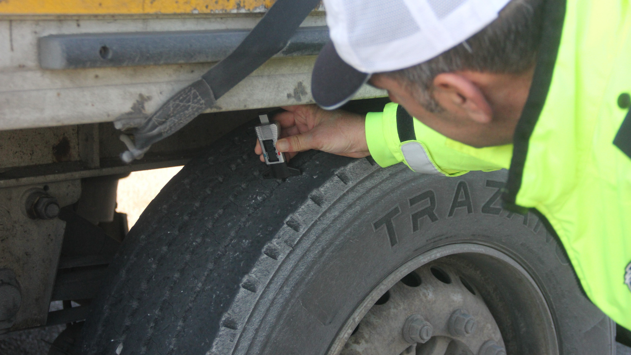 Zorunlu Kış Lastiği Uygulaması Başlıyor Takmayanlar 5.856 Tl Ceza Ödeyecek (1)