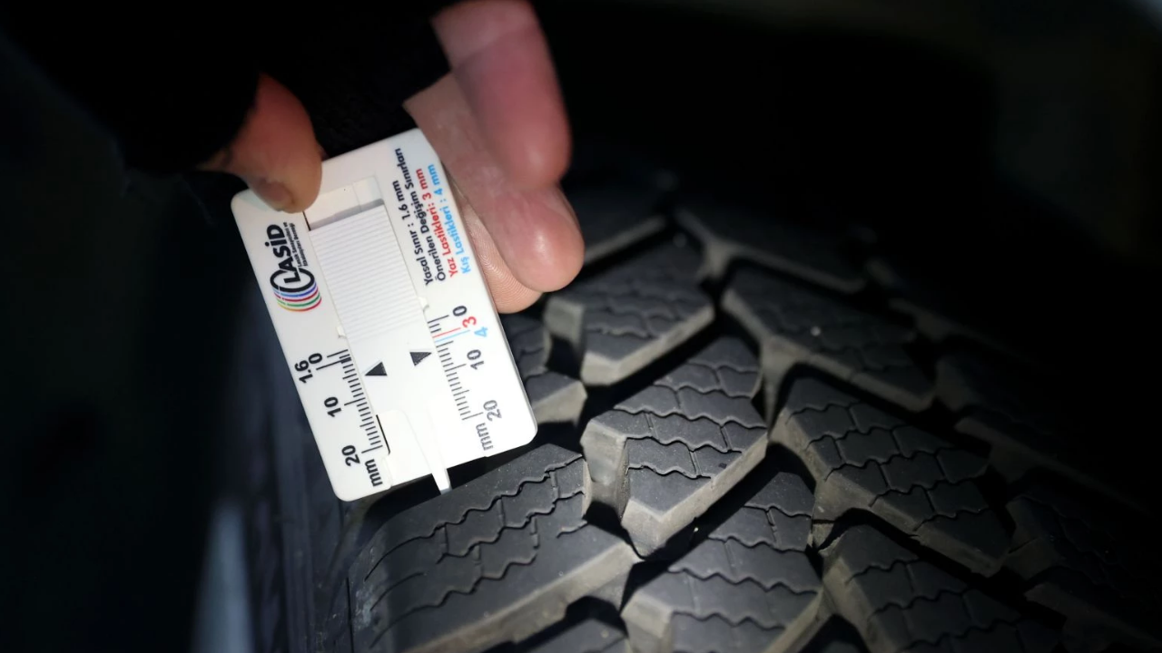 Zorunlu Kış Lastiği Uygulaması Başlıyor Takmayanlar 5.856 Tl Ceza Ödeyecek