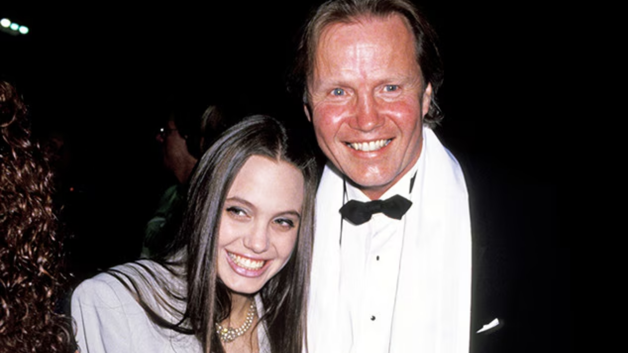 Hollywood’un En Güzel Kadını Angelina Jolie’nin Hayat Hikayesi… (2)