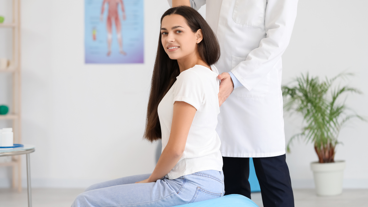 Kambur Oturmak Zararlı Mı Bilgisayar Başında C Olmanın Gizli Faturası!