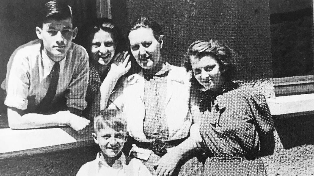 Yıldız Ve Müşfik Kenter’in Anne Babasının Büyük Aşk Hikayesi (2)