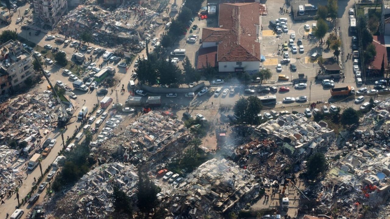 Deprem Konutlarında Bir Yıl Vaadi Üç Evrede Eridi İlk Yıl Gerçekleşme Yüzde 14 (2)